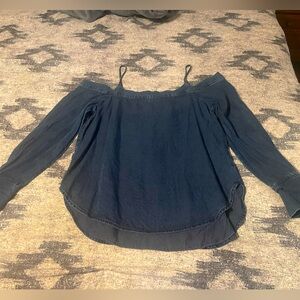 Women’s Exposed Shoulder Top